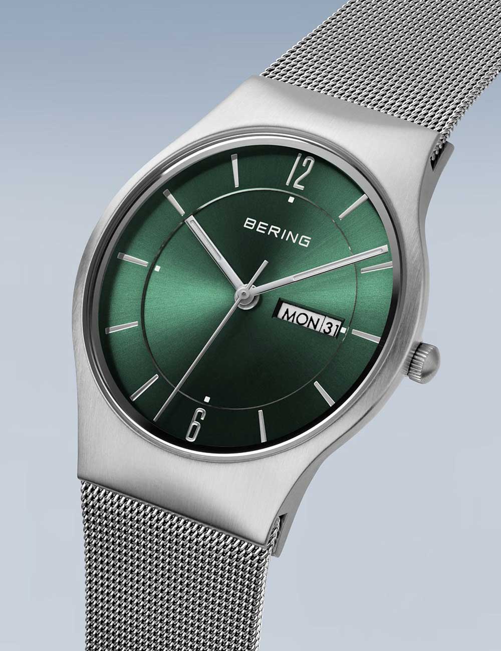 Bering 11938-008DD Classic Day-Date 38mm