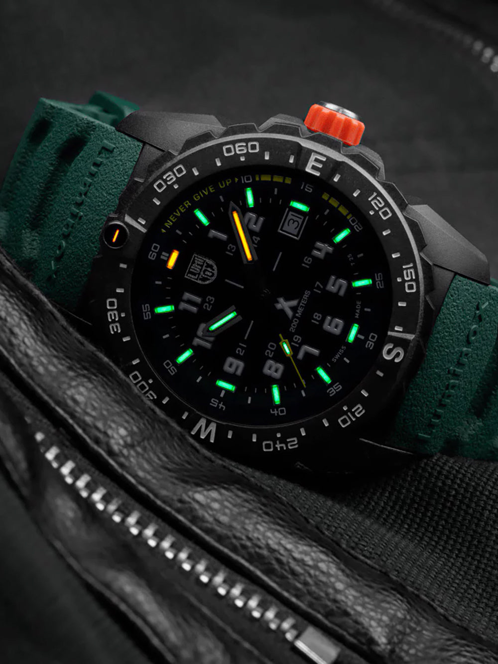 Luminox XB.3735 Bear Grylls Mountain 43mm